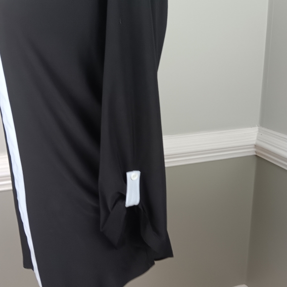 PenSeption Concept black and gray blouse - Picture 3 of 5